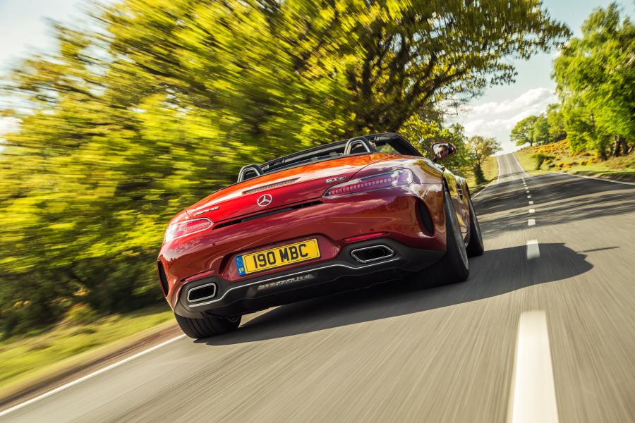  Mercedes-AMG GT C Roadster 2017 года  (UK) (фото 7 из 40)